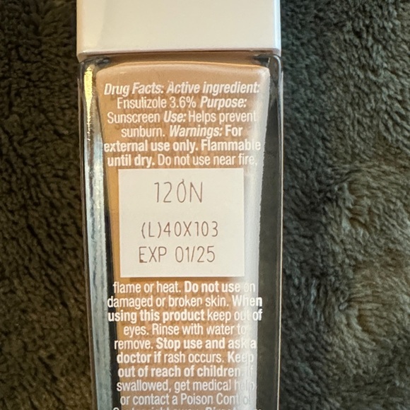 Teint Idole Ultra Wear Care & Glow Foundation 120 N - Picture 2 of 3